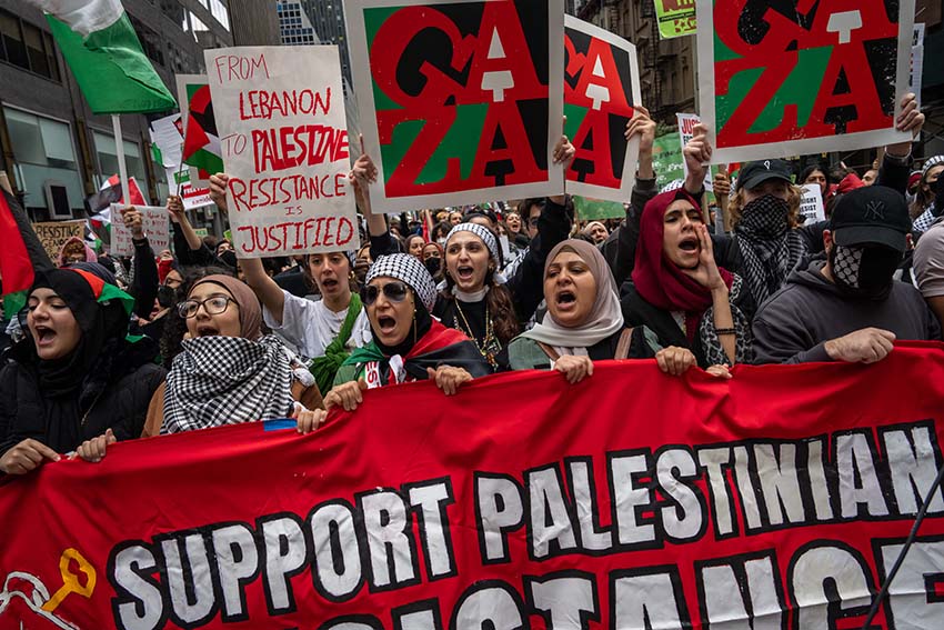 New York City: pro-Palestinian protest on October 9, 2023. Photo by Adam Gray / AFP